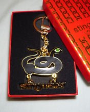 Load image into Gallery viewer, Stingwater Snake Keychain black/gold
