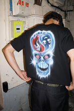 Load image into Gallery viewer, Stingwater T shirt black airbrushed skull by Kevin Mejia 
