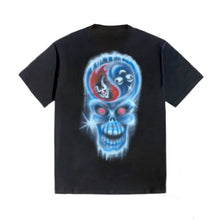 Load image into Gallery viewer, Stingwater T shirt Black Skull airbrushed
