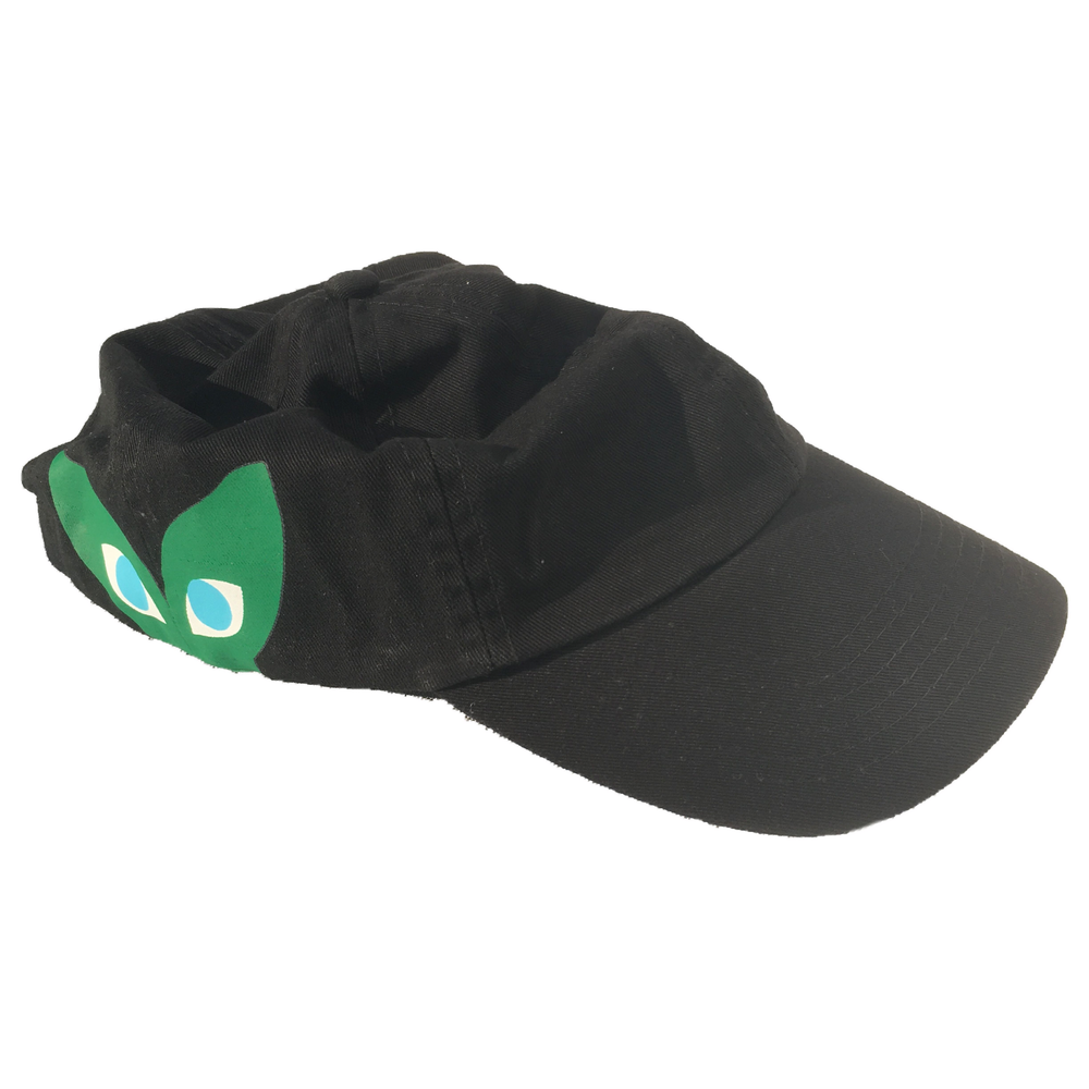 Peeking Aapi Hat Black